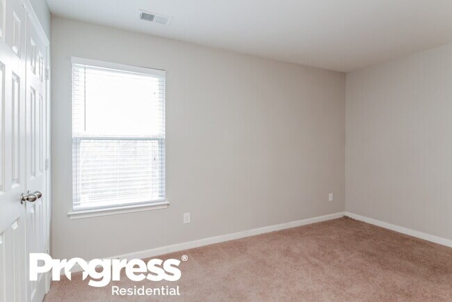 Building Photo - 320 Augustus Lane