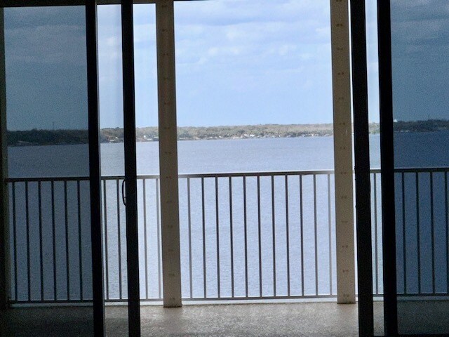 Building Photo - 480 Sail Ln