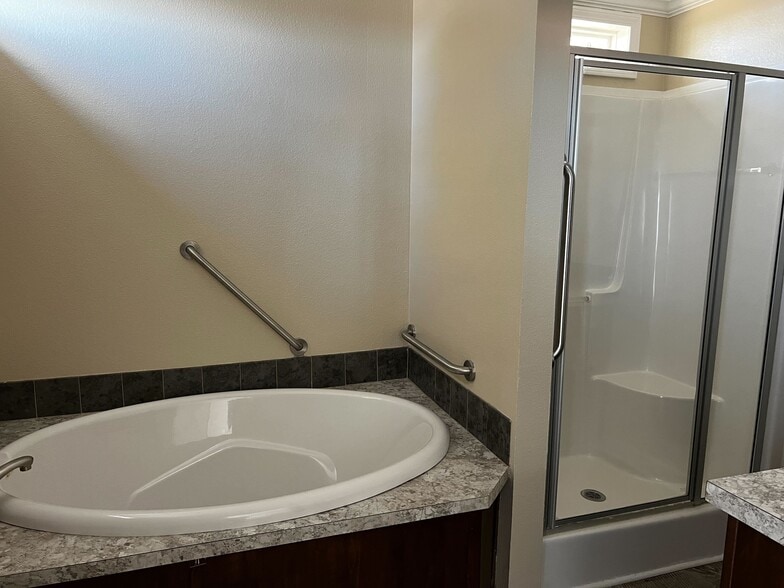 Building Photo - 709 N Collins Fwy