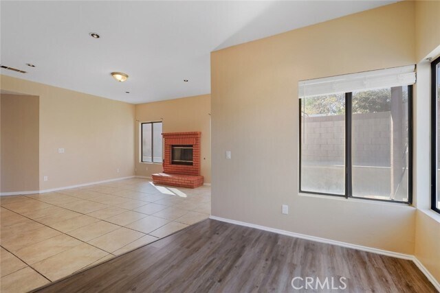 Building Photo - 325 Rainbow Terrace