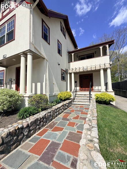 Building Photo - 43 Selkirk Rd