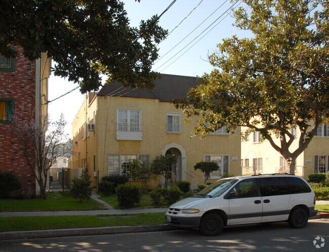 Primary Photo - 918 E Garfield Ave