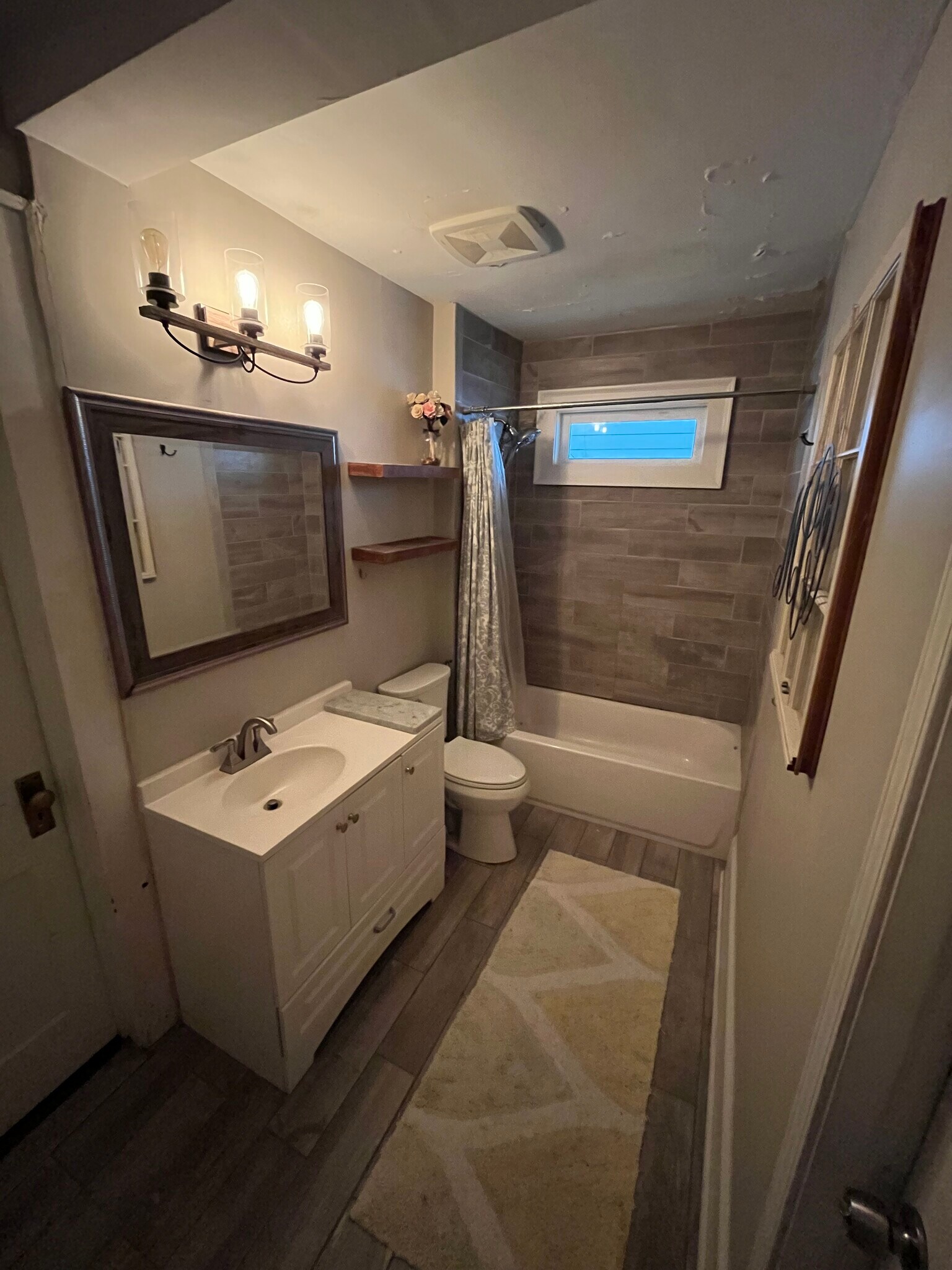 Building Photo - 1260 Francis St NW