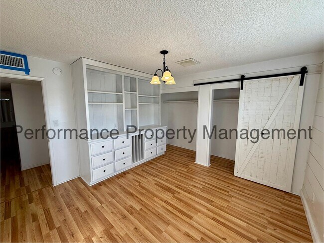 Building Photo - Stunning 3 Bed/2.5 Bath + Shop w/ Resident Benefits Package & $0 Security Deposit Option