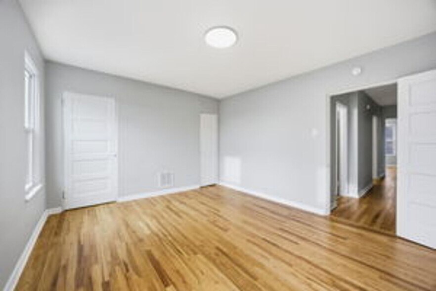 Building Photo - 312 Midland Ave