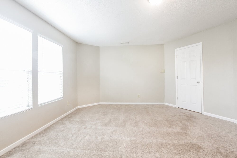 Building Photo - 9047 Bainbridge Dr