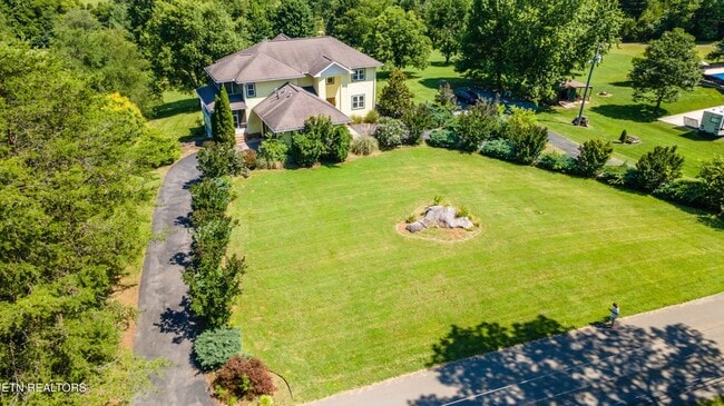 Building Photo - 2084 Allenridge Dr