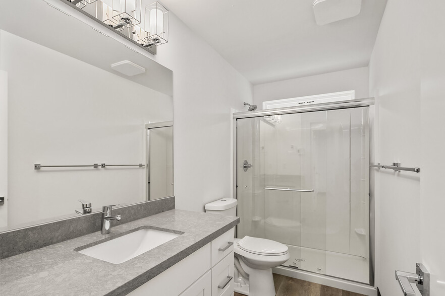 Large bathrooms with huge showers - 5004 7th Ave NE