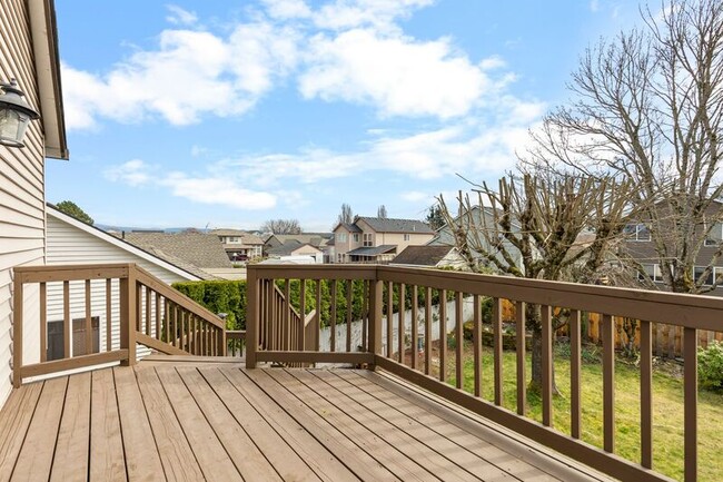 Building Photo - 700 SW 27th Way