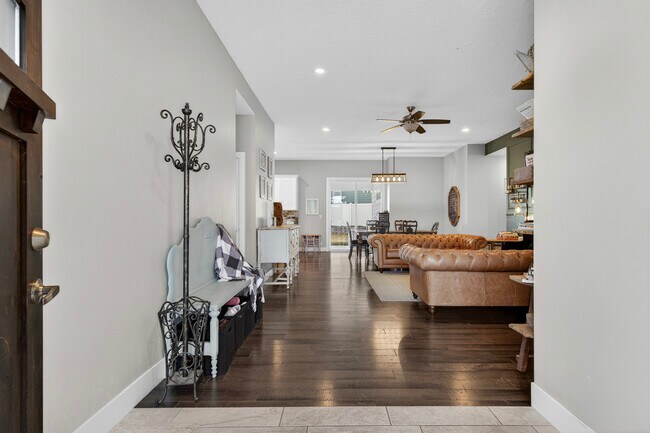 Building Photo - 2110 S Herron Dr