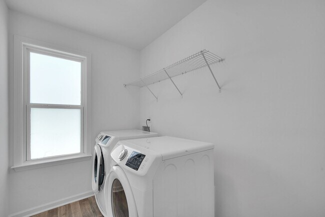 Building Photo - 1224 Maxwell Ct