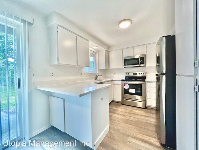 Primary Photo - 2 br, 1 bath House - 2765 SW Hewitt Place