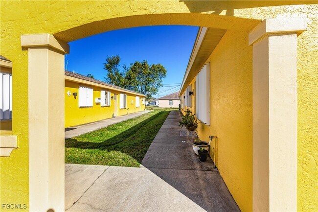 Building Photo - 1321 SE 8th Ave