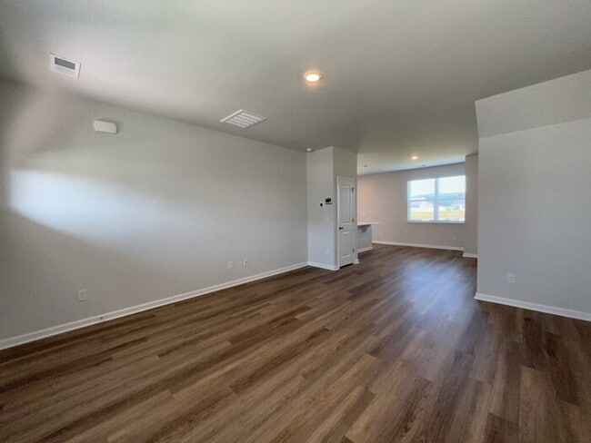 Building Photo - 306 Salvia St