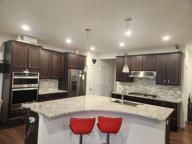 Building Photo - 529 Wolverine Dr