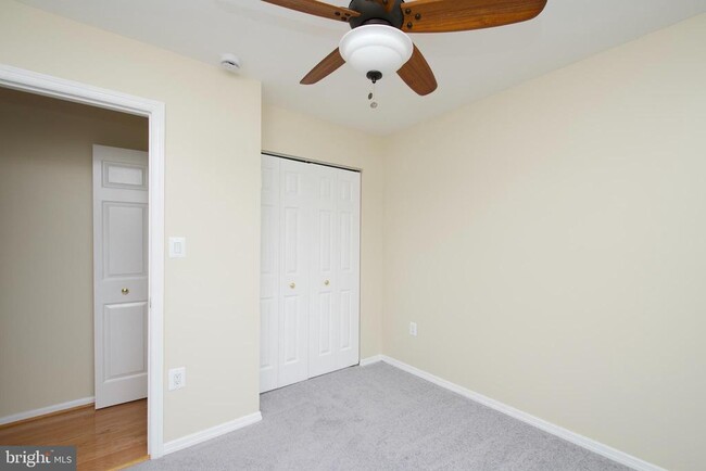 Building Photo - 6136 Summer Park Ln
