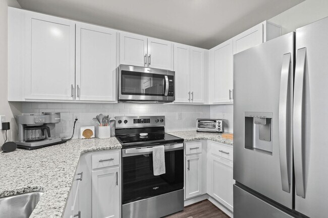 Building Photo - 332 Bayou Loop