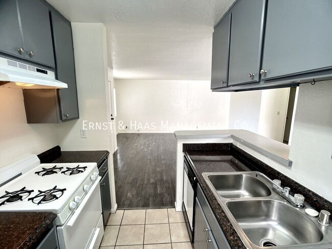 Building Photo - Lovely 2 Bedroom 2 Bath Condo Styled Apart...