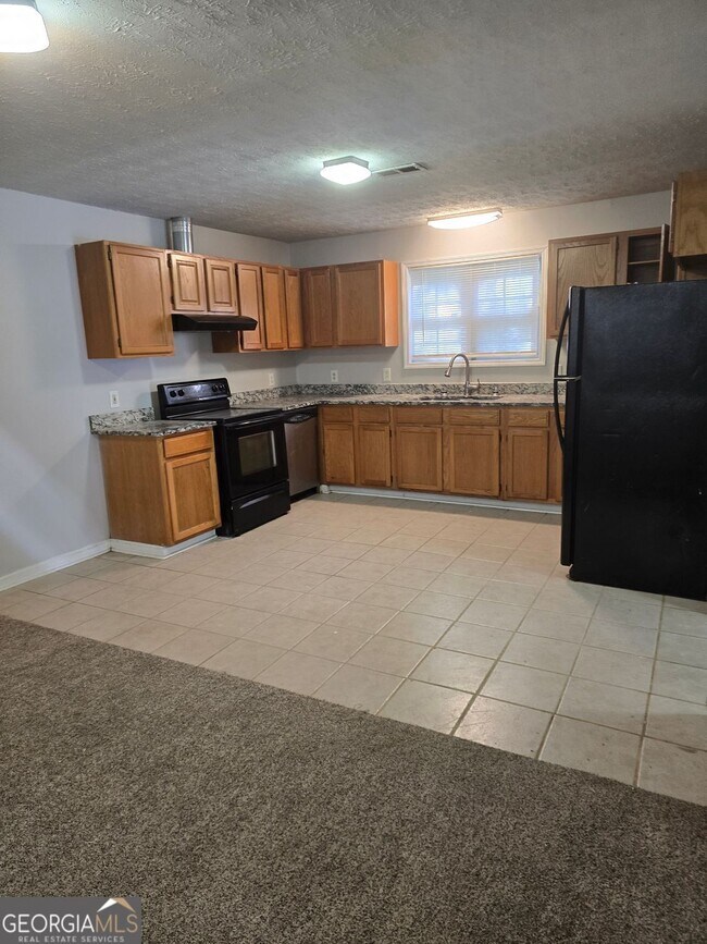 Building Photo - 3725 Collier Dr NW