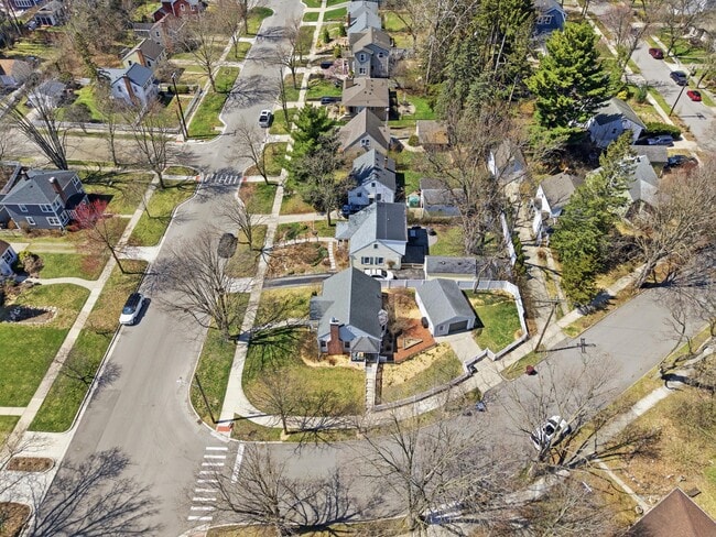 Building Photo - 1102 Arborview Blvd