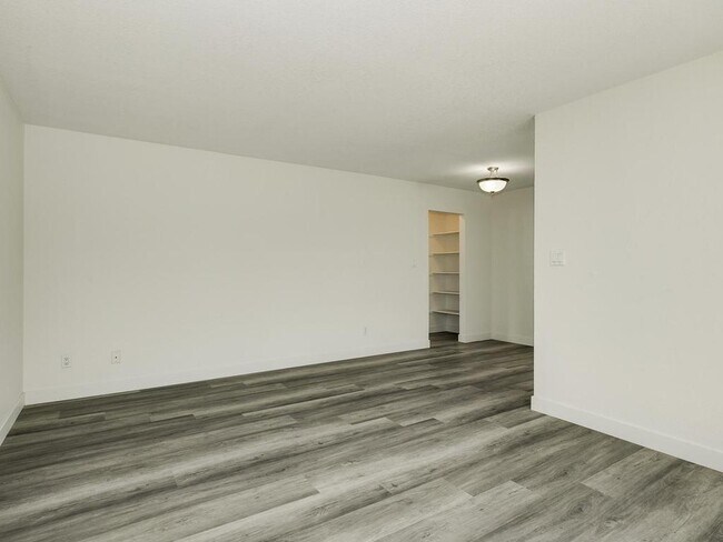 Building Photo - 6602 Beadnell Way