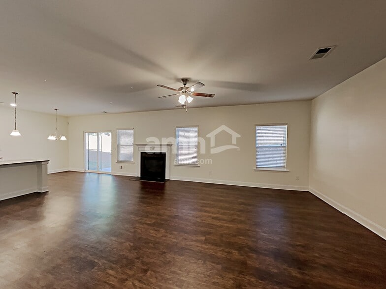 Building Photo - 257 Makenna Dr