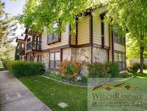 Building Photo - Corner Gem in Washington Terrace – 2BR Com...