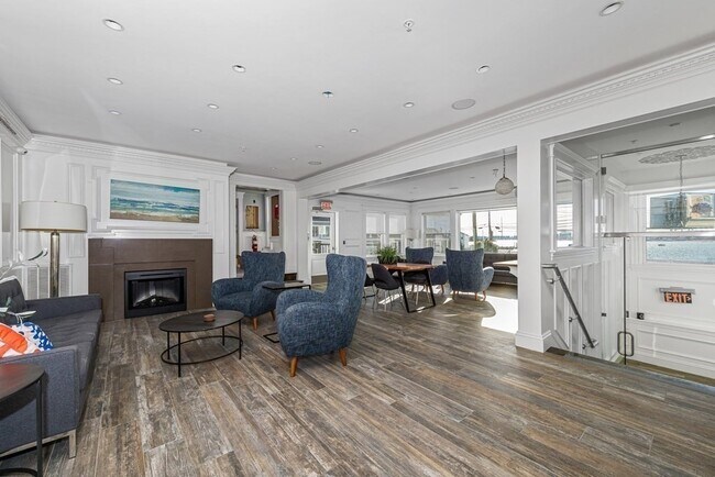 Building Photo - 600 Shirley St