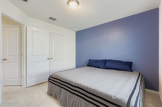 Building Photo - 157 LT Rusty Dr