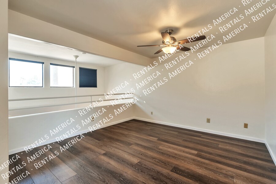 Building Photo - 5675 N Camino Esplendora