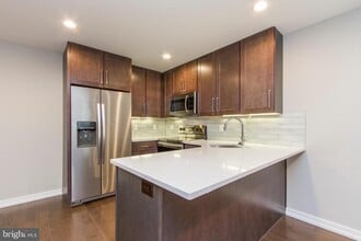 Building Photo - 908 S 21st St