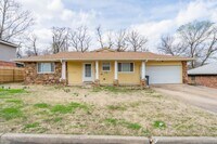 Building Photo - Bright and clean 3 bedroom home!
