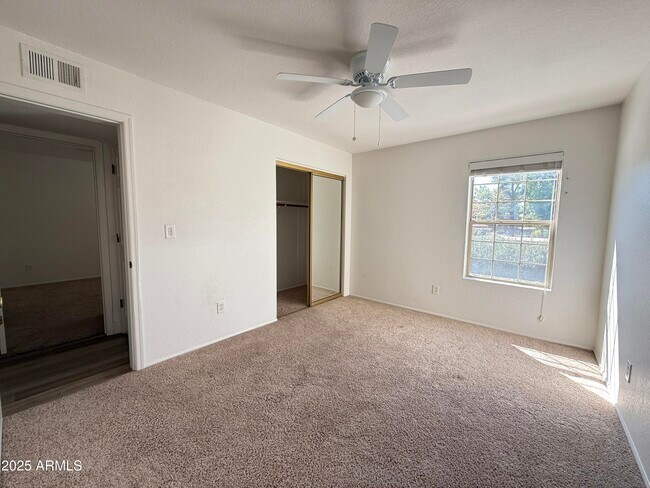 Building Photo - 5998 N 78th St