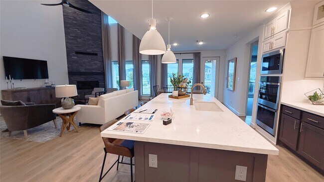 Building Photo - 5603 Logan Ridge Ln