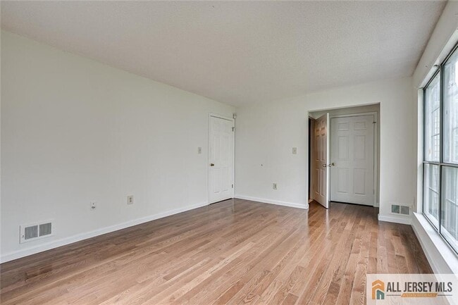 Building Photo - 298 Wimbeldon Ct