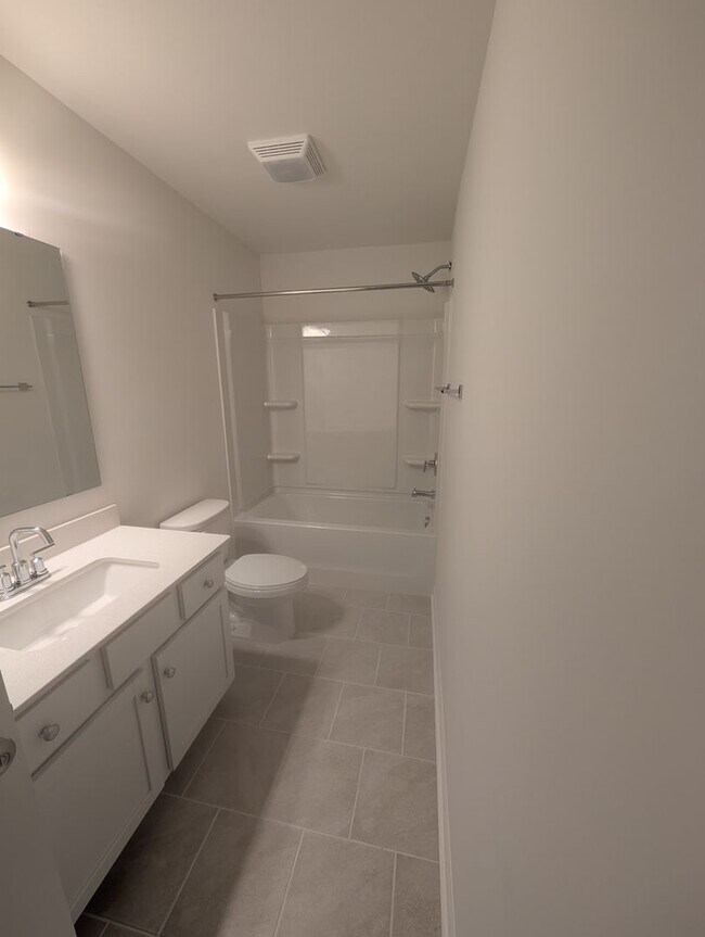 Building Photo - NEW CONSTRUCTION 4BD/2.5 Home in Stonebrid...