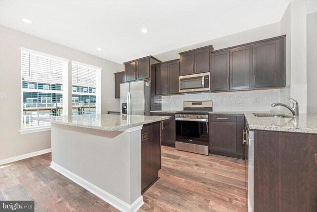 Building Photo - 5050 MacDonough Pl