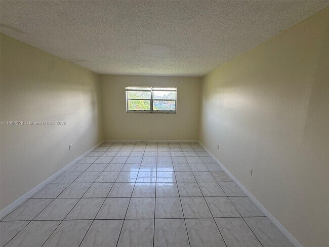Building Photo - 3600 NW 21st St