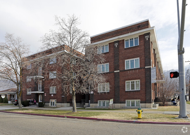 Primary Photo - Elmhurst McGregor Apartments
