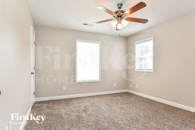 Building Photo - 1405 Somerset Crossing Ln