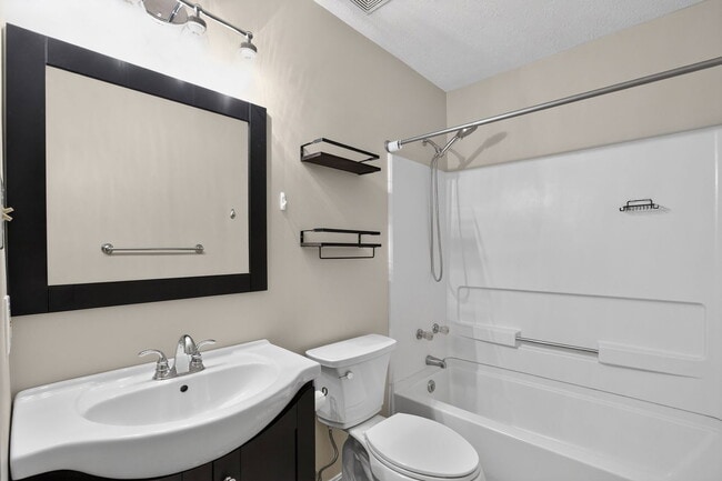 Building Photo - 6003 Bobcat Ct