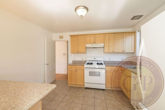 Building Photo - Forest Knolls - 3 BR, 2 BA House 1,275 Sq. Ft. - 3D Virtual Tour, 2-Car Garage, Ample Storage