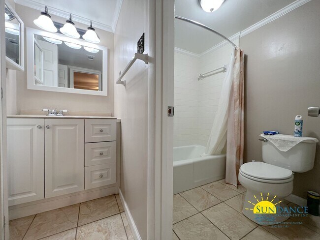 Building Photo - Stunning Spanish Villas Condo in Fort Walton Beach!