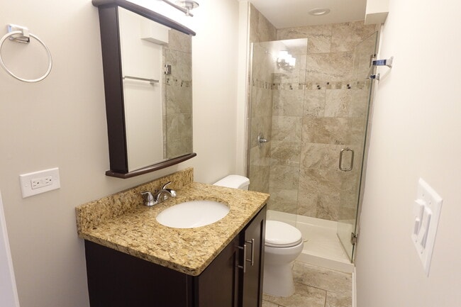 Building Photo - 2021 Berkshire Cir