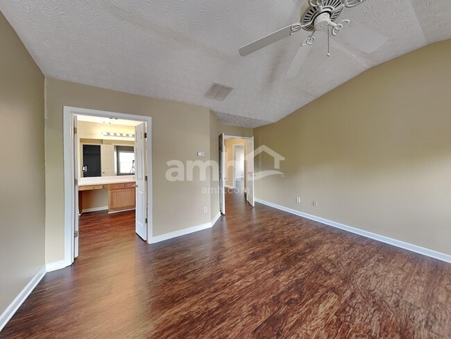 Building Photo - 7071 Hillcrest Chase Ln