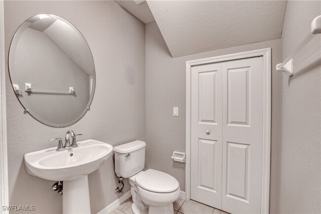 Building Photo - 9093 Gervais Cir