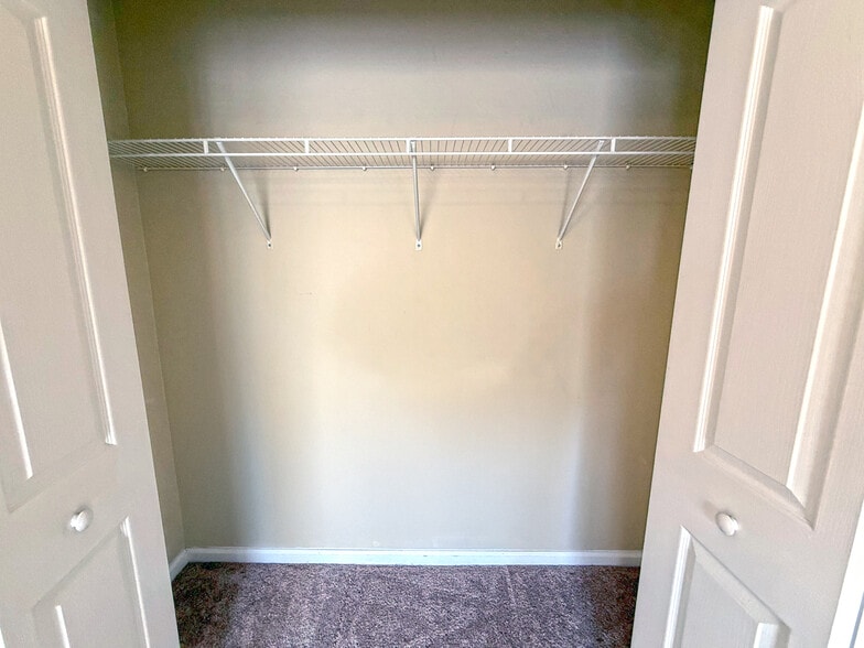 Closet - 4207 S Dale Mabry Hwy