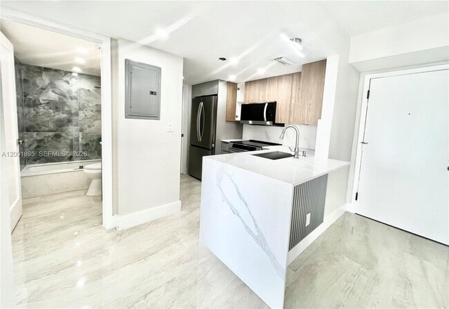 Building Photo - 770 Claughton Island Dr