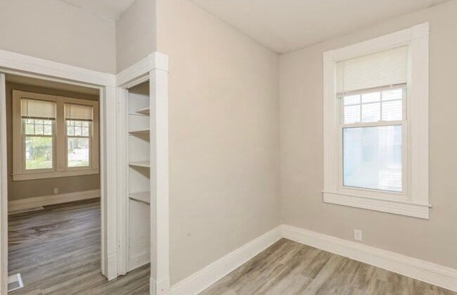 Building Photo - 1316 44th St