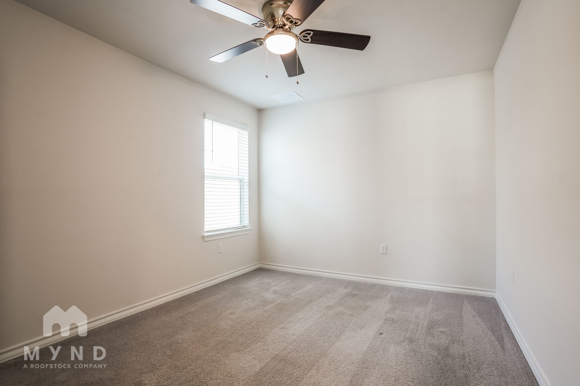 Building Photo - 2909 Salvidar Bend